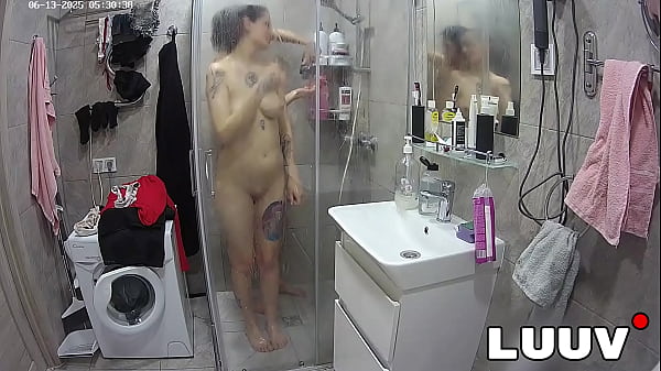 Luuv alice a tattooed beauty takes a shower with her boyfriend