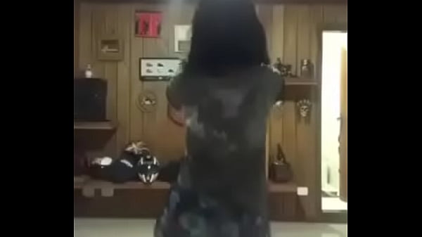 Nonton Dan&ccedil;andopelaprimeiravez thumbnail