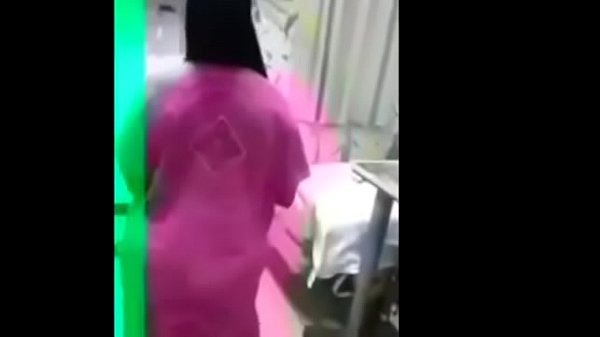 Play MP4 - SOMALI NAAG KACSI BADAN