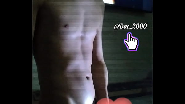 Vừa xem sex vừa sục cặc/ follow twitter @Dae 2000