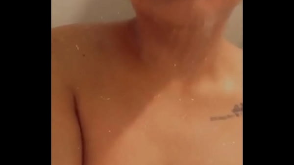 Play MP4 - Shemale showing small tits