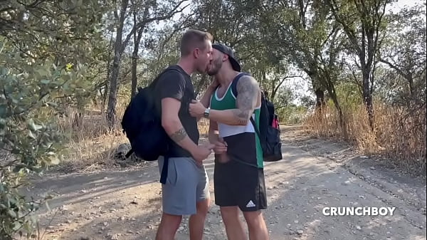 Baise Au Jus Par Un Hetero thumbnail