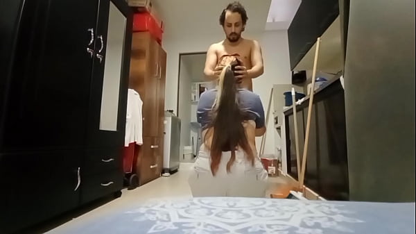 Varios Videos Con Una Con Una Amiga De Mi Madrastra, Ella Es Toda Una Perra thumbnail