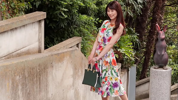 Play MP4 - 初撮り人妻ドキュメント　高樹結花　＜ダイジェスト付＞