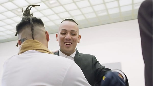 Pablo_chile se falla_a los pacos con_un temazo