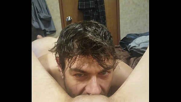 Play MP4 - Eating my girl's pussy