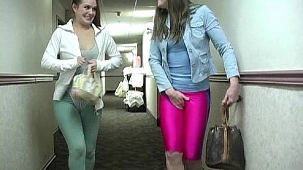 ineed2pee desperation wetting peeing sheila michelle 