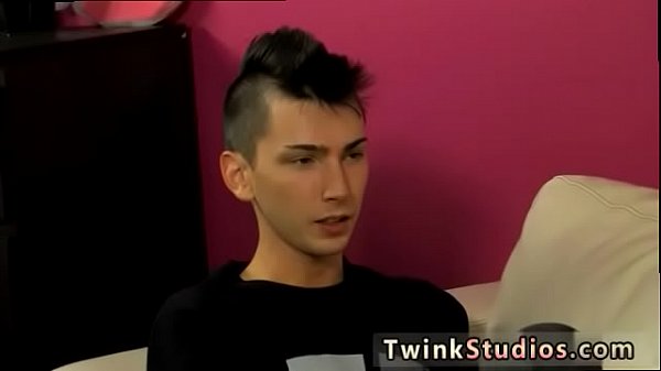 Gay gym buddies have sex Colby London has a spear fetish and he'_s not