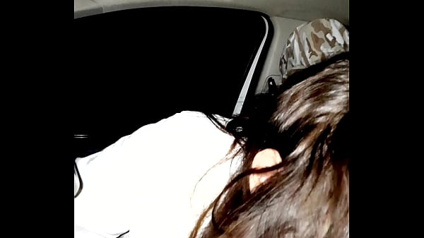 Non resiste! mi succhia_e ingoia tutto mentre torno dal lavoro