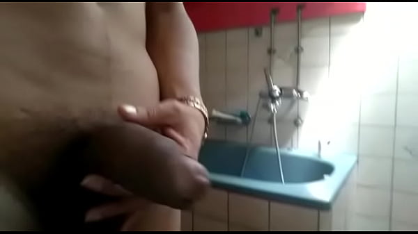 Play MP4 - Darana shamer no ba&ntilde;eiro tocando na polla