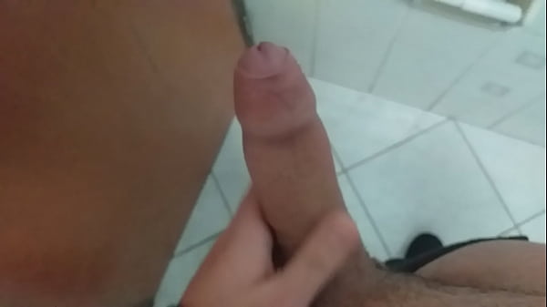 Play MP4 - mi joven polla de 18 con muchas ganas de follarse un co&ntilde;o virgen