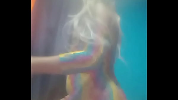 Play MP4 - Me llamas siempre en las noches buenas