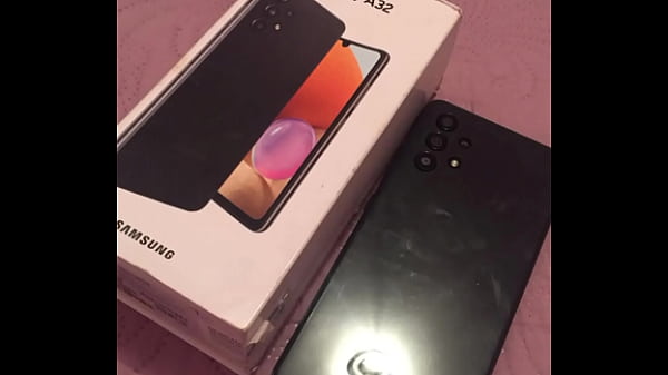 Mulher abrindo a buceta