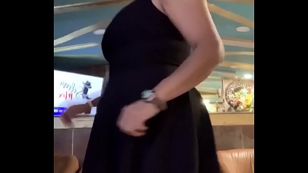 Bailando cumbia en mi casa con Selena y los dinos 