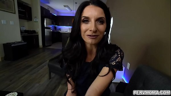 Stepson gets his big_cock slobbed and sucked by his hornystepmom