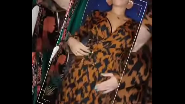 UNE PETITE ROBE BIEN SYMPA N'ES CE PAS ... 