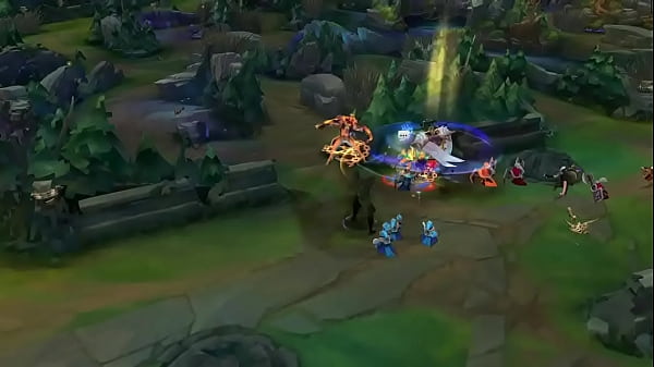 Hombre con orejas de furro se folla a 5 personas 