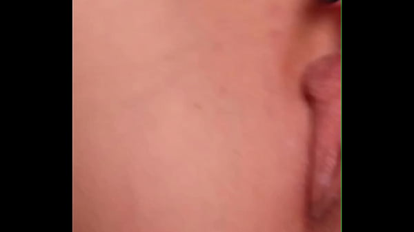 She fingers her_pussy when pink_toy is inside so_hot