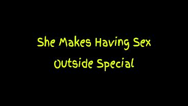 Nonton She Makes Having Sex Outside Special thumbnail