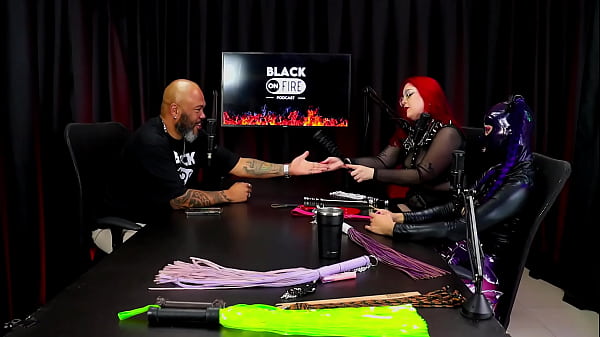 Duas gostosas apresentam seus instrumentos de trabalho e de prazer pessoal - Rainbow Witch & Madame Agatha (WATCH ON: SHEER/RED) 