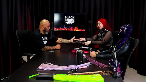 Play MP4 - Duas gostosas apresentam seus instrumentos de trabalho e de prazer pessoal - Rainbow Witch & Madame Agatha &lpar;WATCH ON&colon; SHEER&sol;RED&rpar;