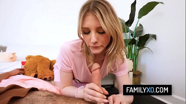 Petite stepdaughter fucks with her stepdad just to get her phone back