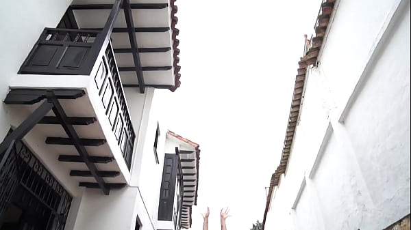 Orgasmos Desde El Jardin De La Mansion - Una Intensa Serie De Actrices Porno Y Modelos Webcam thumbnail