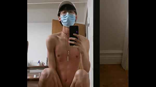 Play MP4 - Cute Asian twink masturbates like a doggy