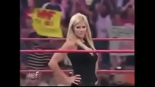 Torrie_Wilson_vs Trish_Stratus_Spanking match