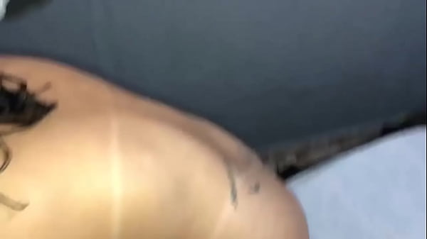 Play MP4 - Enquanto eu descansava meu namorado comia minha amiga