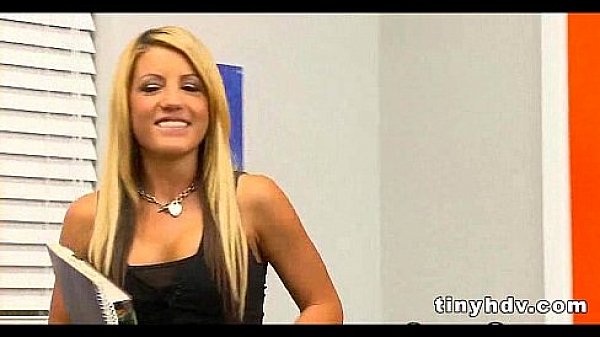 Nonton Wet Teen Pussy Holly Taylor 91 thumbnail