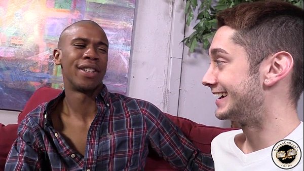 Play MP4 - Chip Currie Debuts In Interracial Gay Porn