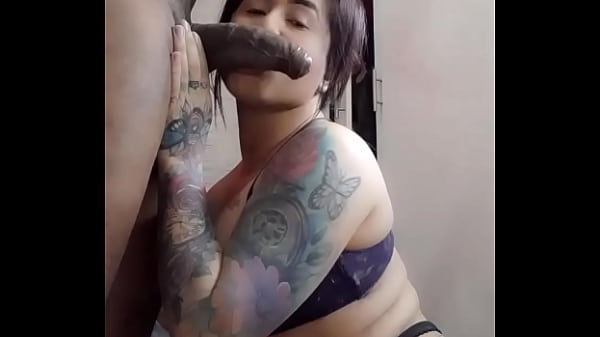 Mi Culo Comiendo Verga Xxl thumbnail