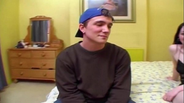 Play MP4 - Teen auditions for porn while boyfriend watches