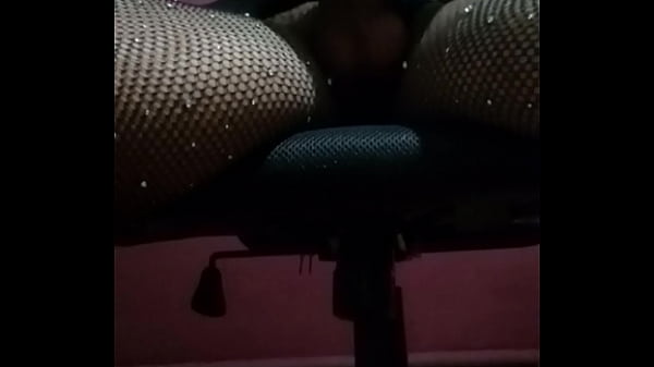 Putita En Lenceria Masturbandose thumbnail