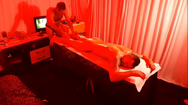 Pernambucano Dotado 22cm Veio Experimentar A Minha Massagem Tantrica thumbnail
