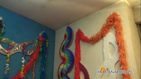 Morena novinha cavala fazendo sexo_anal com_dotado