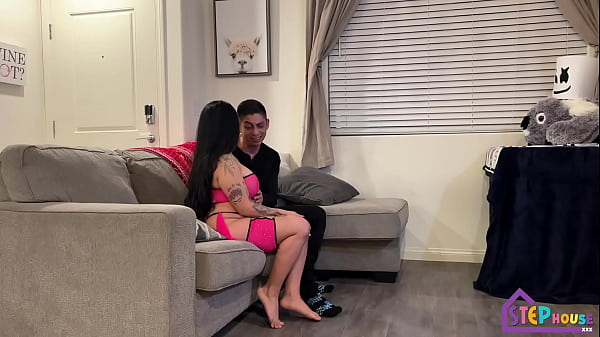 Nonton Milf Latina Wants Two Cocks thumbnail