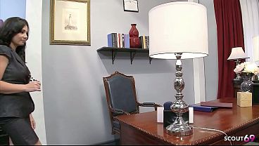 Nonton Big Tits Secretary Get Her Ass Fucked By Her Boss At Office Without Condom And Get Sperm On Butt thumbnail