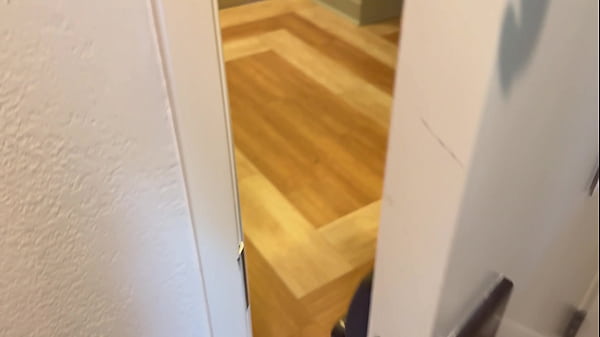 Nonton Tall Dark Fashion Model Makes Her Pussy Cum Repeatedly thumbnail