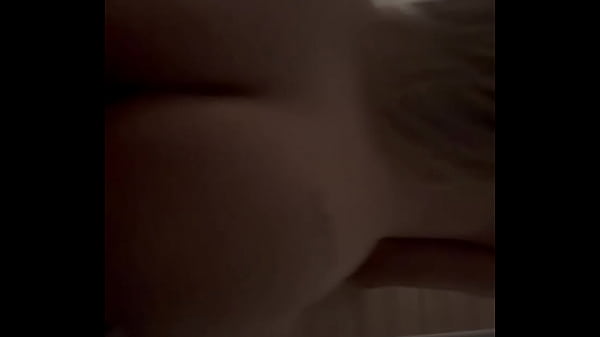 Play MP4 - Casada sentando no pau grosso