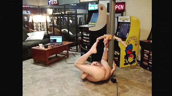 Masturbating On Live Web Cam While Perfoming All Kinds Of Kinky Per Ons - Length thumbnail