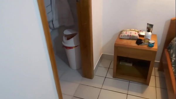 After fucking_on the beach, I'm going to pee and express_my milk