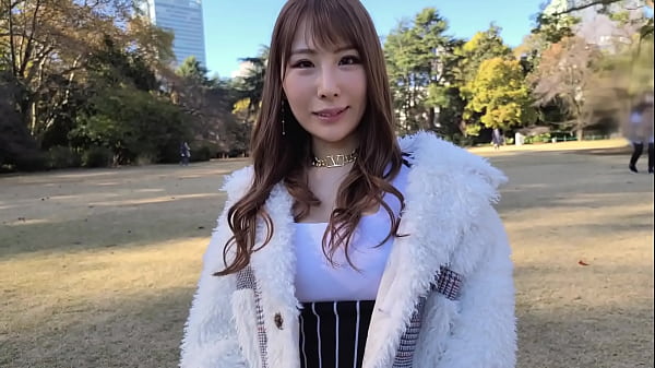 パート1【まさにボンッキュンッボン！神くびれbody！顔射&中出し4連発！！】野外でローター装着ホテルへ直行！オモチャを盛大に使いド狂乱イキ狂い！フェラ欲爆発&rarr;涙目イラマチオ！修正無用の超スベスベ美尻！ガン突きfuck！！ハイレグコスで3回戦突入！顔射直後に中出しオネダリ！合計4射精！！ thumbnail