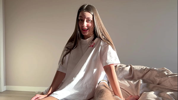 Stepbrother accidentally saw step sis masturbate but his dick got hard and she take it in her pussy 