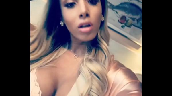 A428361B-D731-43B3-93C0-DE37F3DCFF05.MOV