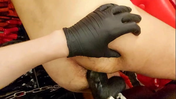 Огромный член в жопу парня. thumbnail