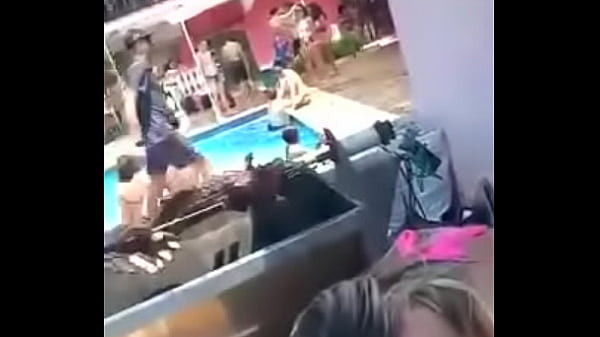 NOVINHA LEVANDO PICA NA SOCIAL E GOZADA NA_BOCA