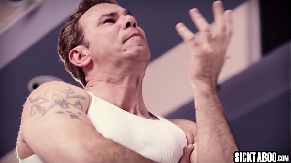 Hotblonde stepdaughter Piper Perri_fucked by stepdad and his perverted big tits wife Jessa Rhodes