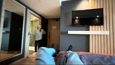 Nonton Step Mom Shocked When Step Son Cums On Her Face In Hotel Share Bed! Video thumbnail